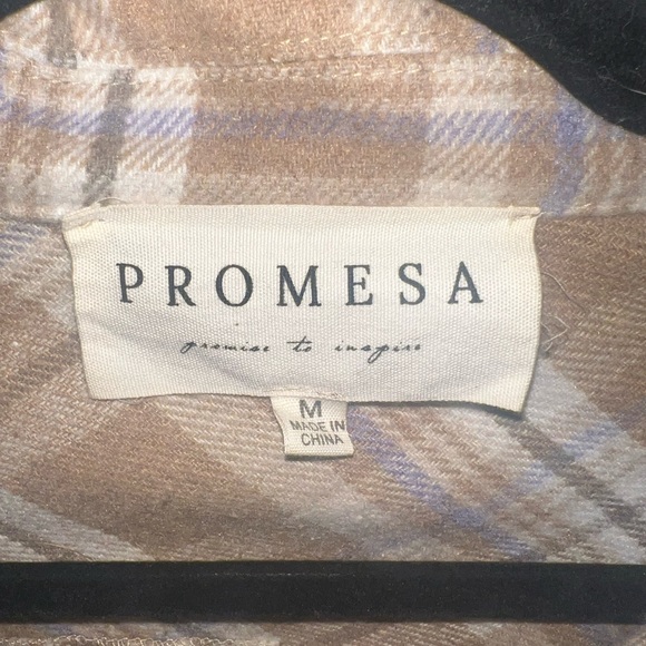 Promesa Plaid Shacket - Picture 5 of 5